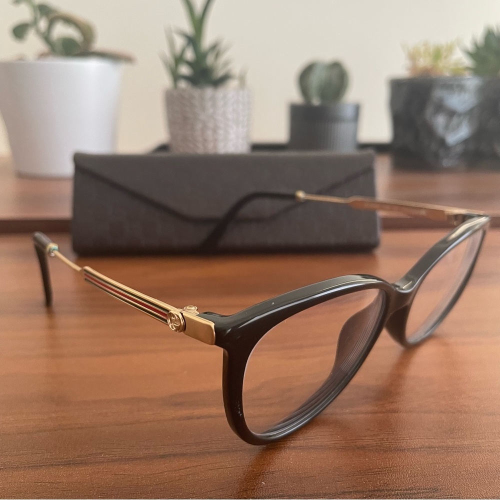 New as✨Authentic Gucci spectacles with case, cloth bag - Made in Italy 💚❤️💚 - Picture 2 of 13